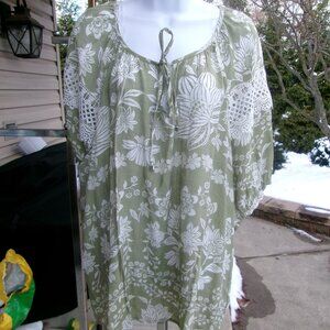 NWT PALM RIO GREEN FLORAL PRINT TOP 3X